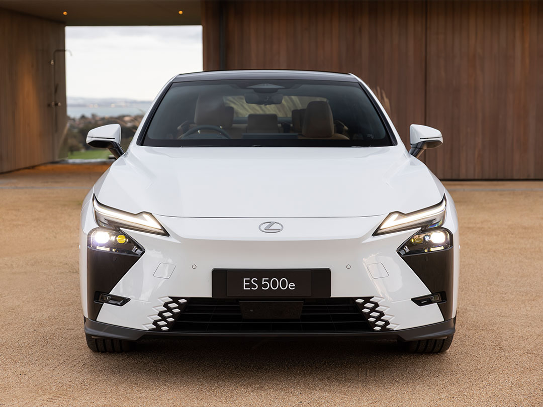 Front of ES 300h