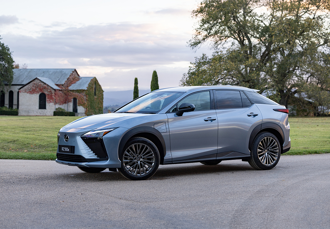 Lexus RZ